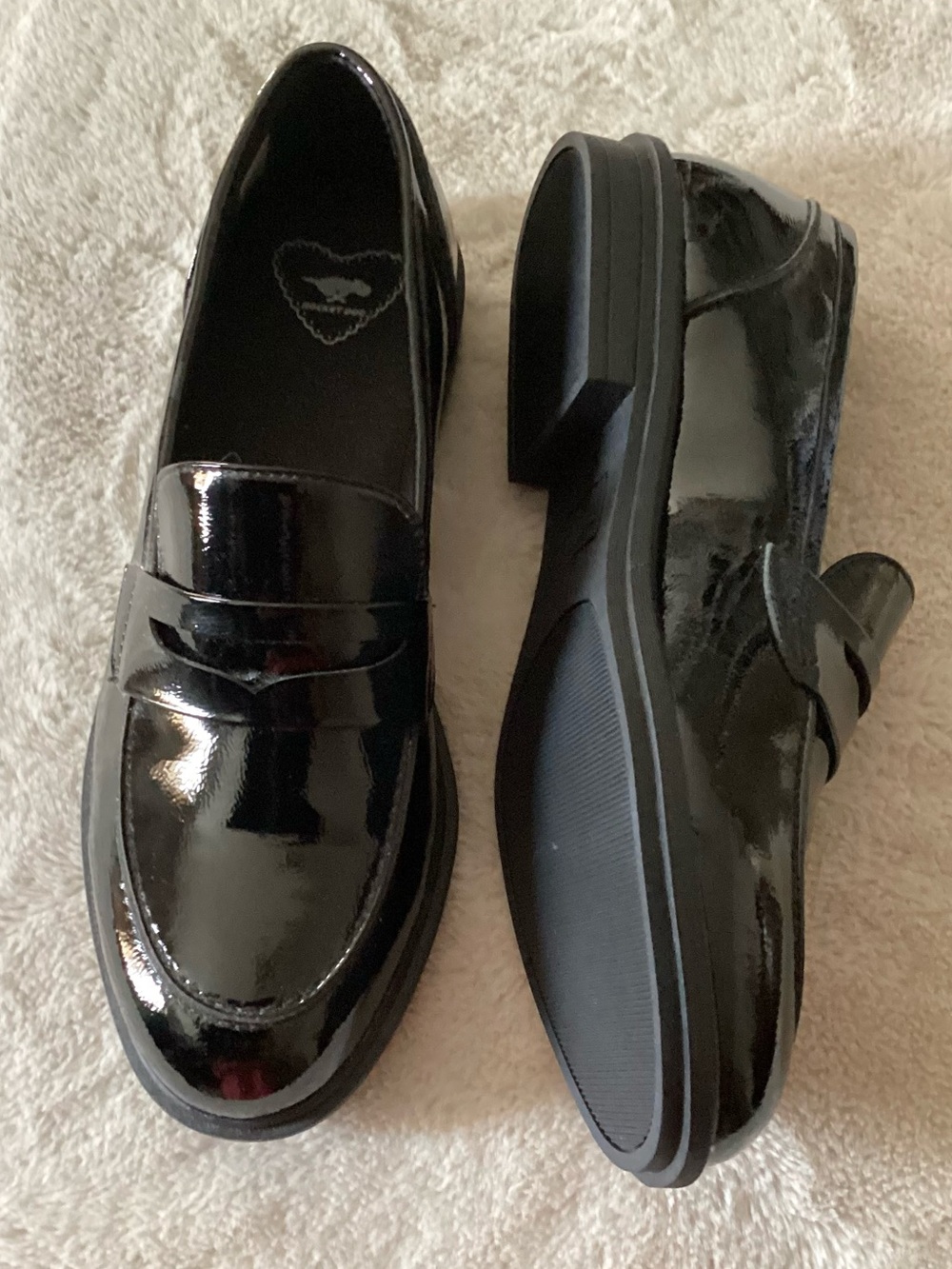 Rocket Dog NWOB Women's Black Patent Penny Loafers - Size 10